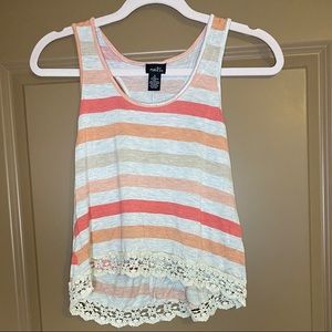 Tank top with lace